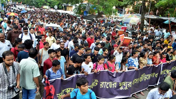 Junior Doctor's Protest, RG Kar Case, জুনিয়র ডাক্তারদের মিছিল, আরজি কর কাণ্ডের প্রতিবাদ