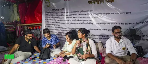 junior doctor's hunger strike, junior doctor's protest, rg kar prortest, junior doctors, junior doctors protest, rg kar protest, জুনিয়র ডাক্তারদের বিক্ষোভ, আরজি কর কাণ্ড, আরজি কর হাসপাতাল, চিকিৎসকদের ধর্নামঞ্চ