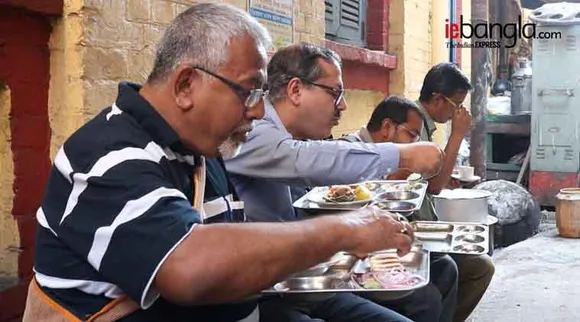 Deckers lane chitto babur dokan kolkata traditional food shop