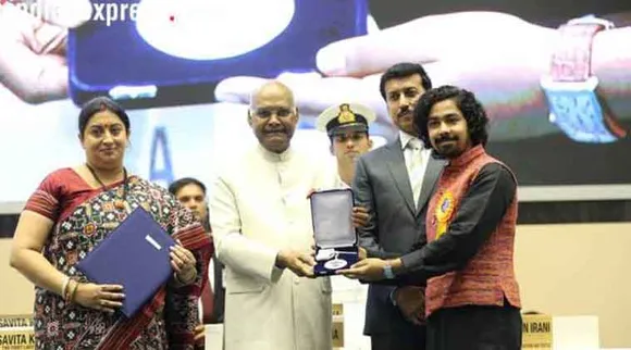 The 65th National Film Awards were held at the Vigyan Bhavan in New Delhi today. The ceremony got marred by controversy after it was announced that President Ram Nath Kovind will not be giving away awards to all the 140 winners. Information & Broadcasting Minister Smriti Irani, Minister of State, Information & Broadcasting Rajyavardhan Singh Rathore and Secretary, Information & Broadcasting Narendra Kumar Sinha handed over the awards in the absence of President Kovind. While Sridevi won the Best Actress award posthumously, Riddhi Sen won the Best Actor award. (Source: President of India/Twitter)