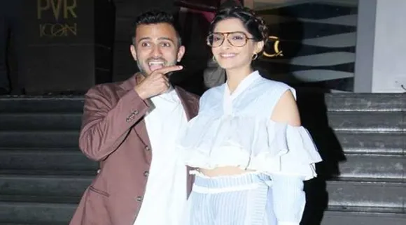 Veere Di Wedding screening:  সোনম কাপুর ও তার বীরেদের নিয়ে উচ্ছসিত আনন্দ আহুজা