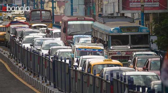 Bus strike Express photo Shashi Ghosh