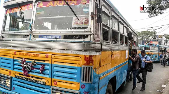 bus go slow trip Express Photo Shashi Ghosh