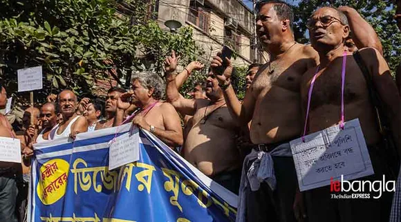 Bus owner protest in kolkata Express Photo Shashi Ghosh