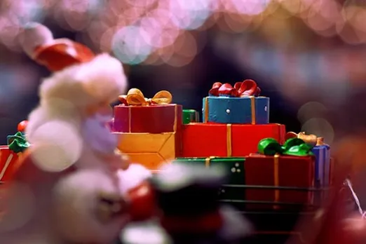 Christmas Messages: বড়দিনে আপনজনকে শুভেচ্ছা জানান এমন কার্ডে