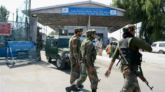 airport, air strike, বিমানবন্দর, এয়ার স্ট্রাইক