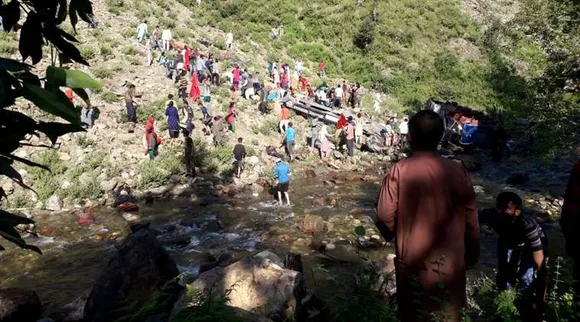 jammu bus accident, জম্মুতে বাস দুর্ঘটনা