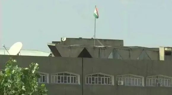 Jammu & Kashmir state flag removed, জম্মু কাশ্মীরের পতাকা সরানো হল, জম্মু কাশ্মীর পতাকা, Jammu & Kashmir , জম্মু কাশ্মীর, kashmir, কাশ্মীর, jammu kashmir news, জম্মু কাশ্মীরের খবর, article 370, ৩৭০ ধারা
