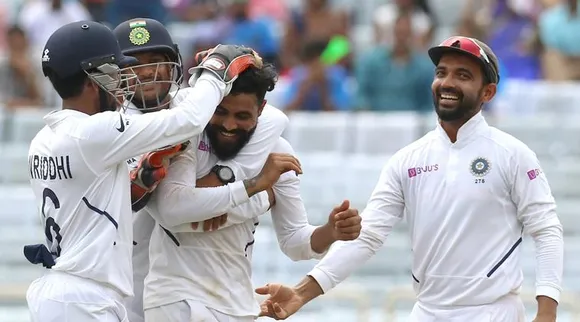 Ravindra Jadeja with team mates