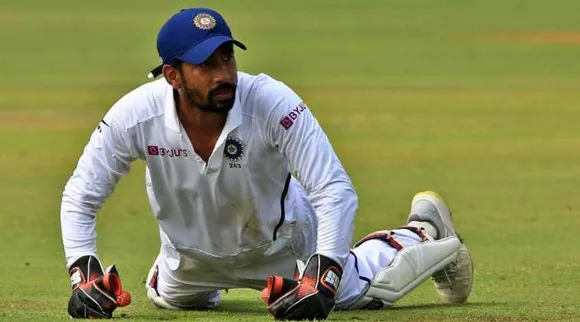 Wriddhiman Saha earns plaudits for pink ball show