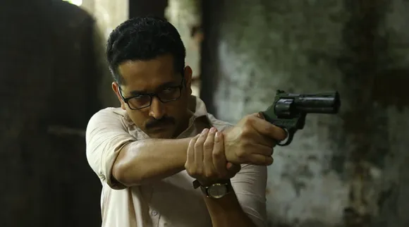 Anirban Bhattacharya Parambrata Chatterjee starrer Srijit Mukherji film Ditiyo Purush review