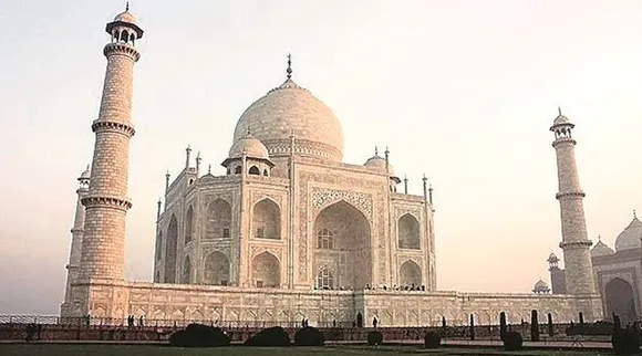 Taj Mahal’s tombs cleaned for first time in 300 years