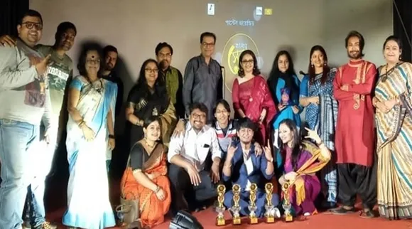 Amid economic insecurity Kolkata voice over artists extend their help to people