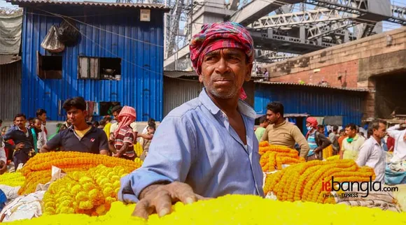 Kolkata,ফুলবাজার, Mulik Ghat, মল্লিকঘাট, Asia’s largest flower market, জগন্নাথ ঘাট, Hindu Business Line, হাওড়ার ফুল বাজার, kolkata's oldest flower market, এশিয়ার বৃহত্তম ফুল মার্কেট, Jagannath Ghat flower market, কলকাতার ফুল বাজার, Howrah Bridge, হাওড়া ব্রিজ, ফুল ব্যবসায়ী, flower market, গোলাপ ফুল, Red rose, গঙ্গা, Ganga, গঙ্গা নদী, Ganga river, flower seller kolkata,ফুলবাজার, mulik ghat, মল্লিকঘাট, asia’s largest flower market, জগন্নাথ ঘাট, hindu business line, হাওড়ার ফুল বাজার, oldest flower market, এশিয়ার বৃহত্তম ফুল মার্কেট, jagannath ghat flower market, কলকাতার ফুল বাজার, howrah bridge, হাওড়া ব্রিজ, ফুল ব্যবসায়ী, flower market, গোলাপ ফুল, red rose, গঙ্গা, ganga, গঙ্গা নদী, ganga river, flower seller, করোনা, corona, corona news, Bangla Khabar, বাংলার খবর, Bangla News Live, বাংলার ব্রেকিং নিউজ, Breaking Bangla News,Bangali news, বাংলায় সর্বশেষ খবর, লেটেস্ট খবর, News in Bengali, Bengali News Today, বাংলা নিউজ, Bengali News, করোনা মহামারী, corona pandemic, Bangla Khabor, কোভিড-১