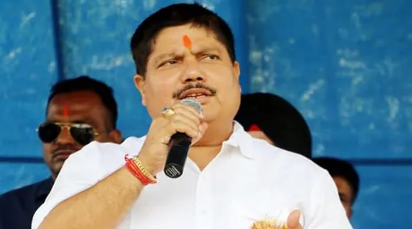 Locals protest around bjp mp Arjun Singh in Bhabanipur campaign