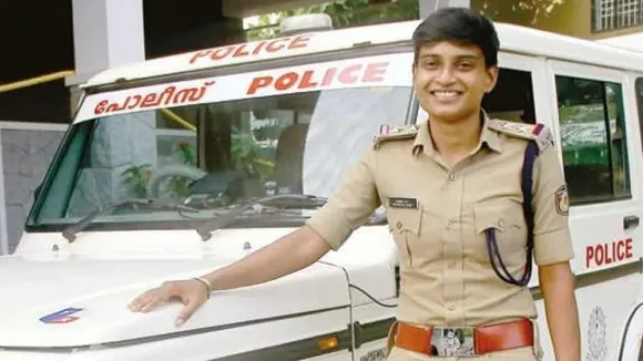 Kerala Cop, Viral SI