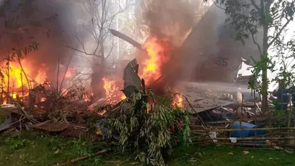 Philippine C-130 military plane crashes