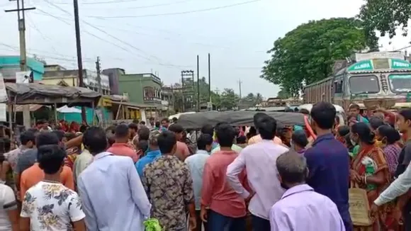 Due to shortage of covid vaccine, protest shown at varius part of bengal