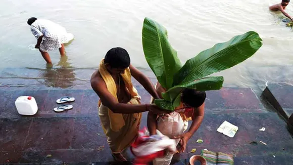 Durga Puja 2021: Mahasaptami rituals starts with Nabapatrika snan