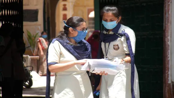Madhyamik Exam 2022 starts, Students have to follow Covid Protocols