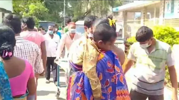 Children suffering fever and respiratory sickness, atleast 9 have died at Burdwan medical college hospital