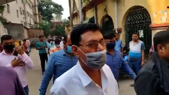 Englishbazar ward co-ordinator arrested, he is accused in beaten a tribal teacher