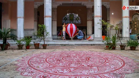 Bholanath Dham, ভোলানাথ ধাম, Lantern of Bholanath Dham,ভোলানাথ ধামের ফানুস, The lantern,ফানুস, Fireworks, আতশবাজি, Bholanath Dutt's house, ভোলানাথ দত্তের বাড়ি, Lantern festival at Bholanath Dham, ভোলানাথ ধামের ফানুস উৎসব, diya, দীপাবলি, Diwali, আলোকসজ্জা, festival, প্রদীপ, potters, Diwali 2021, কালীপূজা, Hindu festival, মৃৎশিল্পী, মাটির প্রদীপ, diya, দীপাবলি, diwali, আলোকসজ্জা, festival, প্রদীপ, potters, diwali 2021, কালীপূজা, hindu festival, মৃৎশিল্পী, প্রদীপের নীচেই অন্ধকার, করোনা, corona, কোভিড-১৯, Covid-19, করোনা মহামারী, Corona Pandemic, ২০২১, প্রদীপ গ্রাম, earthen lamps village, চালতাবেড়িয়া, Chaltaberia, বারাসাত, barasat, বারাসাতের কালীপূজা, Barasat Kalipuja, ভারত-বাংলাদেশ, India-Bangladesh, শিল্পী, artist, কুটির শিল্প, Cottage industry, কুটির শিল্পী, Cottage artist, পশ্চিমবঙ্গের কুটির শিল্প, Cottage industry in West Bengal, ইন্ডিয়া রেকর্ড, India Record, West Bengal news, indian express, কলেজ স্ট্রিট, college street, করোনা, corona, corona news, Bangla Khabar, বাংলার খবর, Bangla N