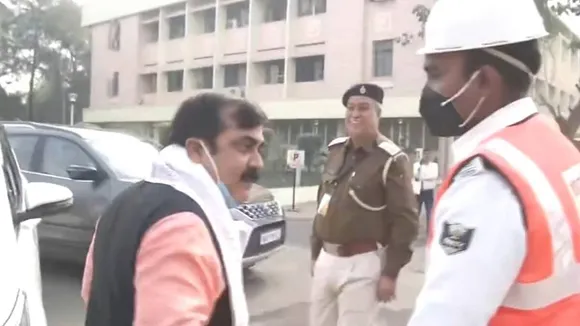 Bihar minister vows to get cops suspended after his convoy is stopped