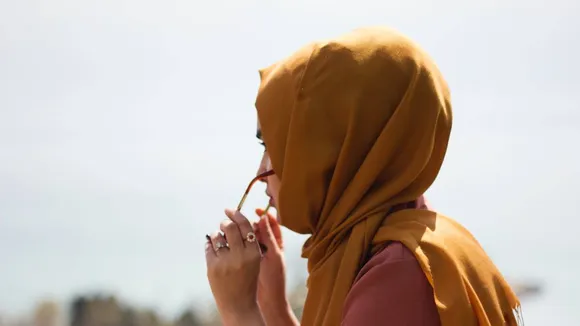 Canada: Teacher transferred for wearing hijab; students, politicians outraged
