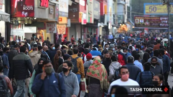 Migrants in mind, Delhi govt says no new curbs for now