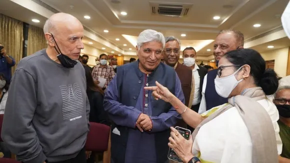 Mamata at Mumbai, Javed, Swara