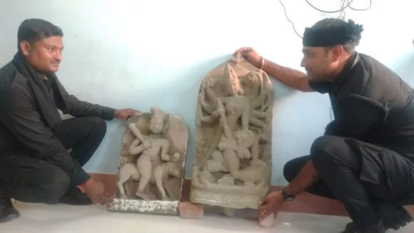 Two ancient idols were found from the river ghat adjacent to the Ramakrishna Mission in Malda