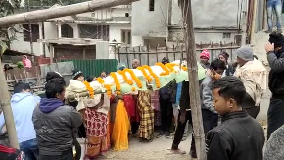 siliguri fhulbari college student died after eating spinach