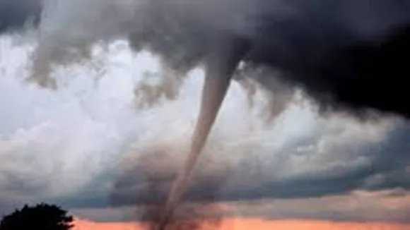 Fifty people likely killed in tornadoes in Kentucky USA