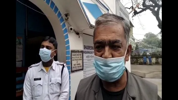 in bongaon Husband unwilling to bath in cold homeless doctor arguing with wife