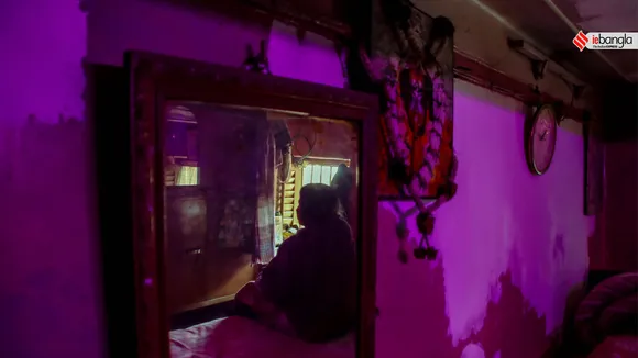 kolkata, কলকাতা, Sonagachi, সোনাগাছি, prostitution, যৌনপল্লী, Red light area, রেড লাইট এলাকা, Sex worker, যৌনতা, Sex, যৌনকর্মী, prostitution in india, ইন্ডিয়া রেকর্ড, India Record, West Bengal news, indian express, কলেজ স্ট্রিট, college street, করোনা, corona, corona news, Bangla Khabar, বাংলার খবর, Bangla News Live, বাংলার ব্রেকিং নিউজ, Breaking Bangla News,Bangali news, বাংলায় সর্বশেষ খবর, লেটেস্ট খবর, News in Bengali, Bengali News Today, বাংলা নিউজ, Bengali News, করোনা মহামারী, corona pandemic, Bangla Khabor, কোভিড-১৯, covid, News in Bangla, করোনা ২০২২, corona 2022, 24 Ghanta Bangla News, Bangla News, covid-19
