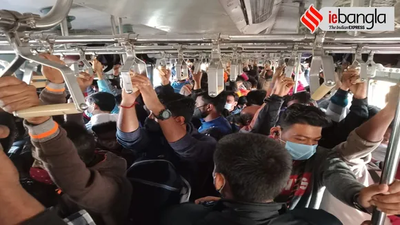 local train metro overcrowded no covid protocol maintain west bengal