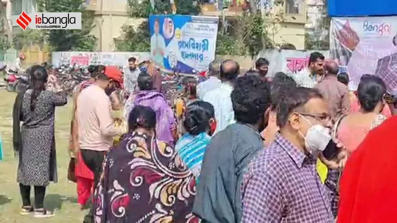Flex campaigning of tmc candidate in burdwan muni poll at duare sarkar camp
