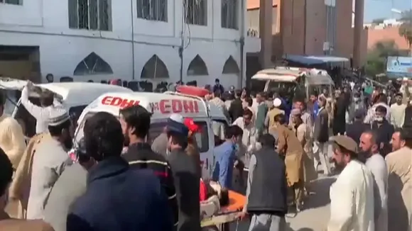 Pakistan: Over 30 dead, dozens injured in Peshawar mosque blast
