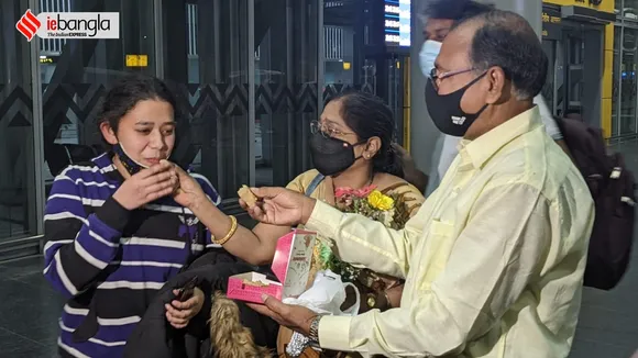Bitsta from Uttarpara returned to house after crossing the Ukrainian border wearing hijab