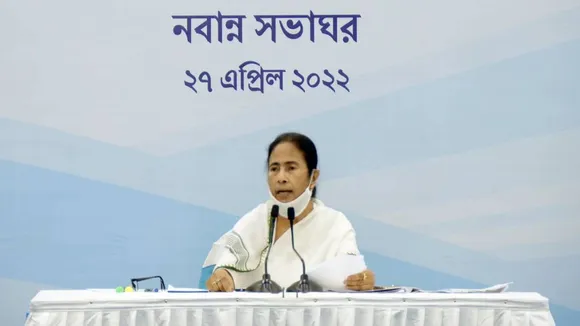 রাজ্যের সব স্কুলে ২ মে থেকে গরমের ছুটি, নবান্নে ঘোষণা মুখ্যমন্ত্রীর