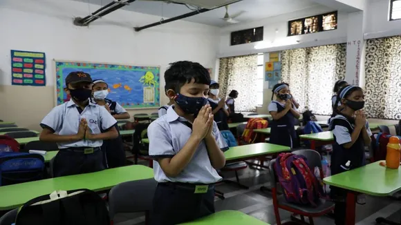 wb education department instructed private schools to shut off offline mode class