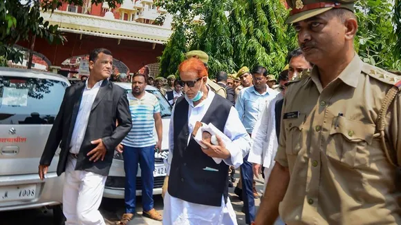 Out on bail, SP leader Azam Khan says inspector in jail warned of ‘encounter’
