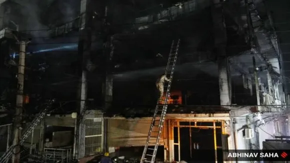 At least 27 dead in delhi fire