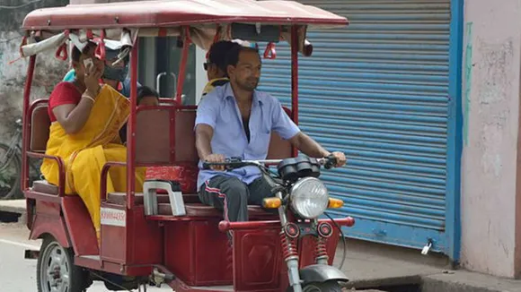 Bongaon: Desperate Housewives eloped with Toto drivers