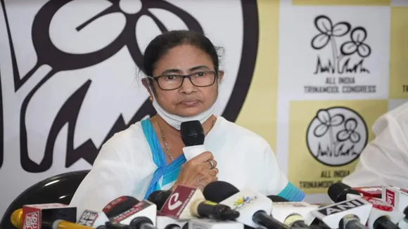 'Correct me if I am wrong', Mamata Banerjee urges to citizens