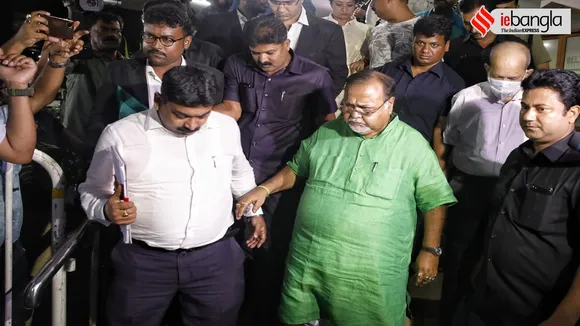 সাড়ে ৮ ঘন্টার ম্যারাথন জেরা শেষ, নিজাম প্যালেস ছাড়লেন মন্ত্রী পার্থ চট্টোপাধ্যায়