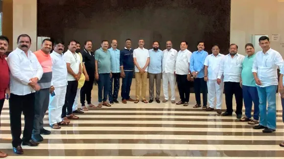 Maharashtra, Maharashtra Political Crisis, Maharashtra Political News, Maharashtra Political News, Maharashtra News Live , Eknath Shinde, Maharashtra CM, CM, Aaditya Thackeray, Shiv Sena, Sanjay Raut, Powai, Maharashtra Legislative Council elections, Shiv Sena Political Crisis, Mumbai Political Crisis, Shiv Sena Crisis, shiv sena, uddhav thackerary, bjp, eknath shinde bjp, mumbai news, Yoga day, mumbai news live updates june