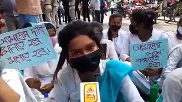 Education News,education news, latest jobs, Education news today, Exam news, India Education news today, HS student demanding for pass marks,HS results, Road blockade