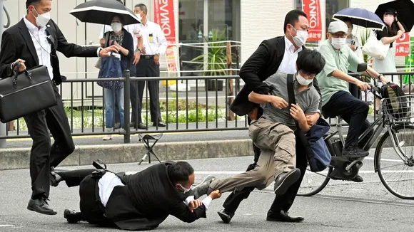 Who is the 41 year-old suspect in Shinzo Abes shooting, শিনজো আবে টেটসুয়া ইয়ামাগামি